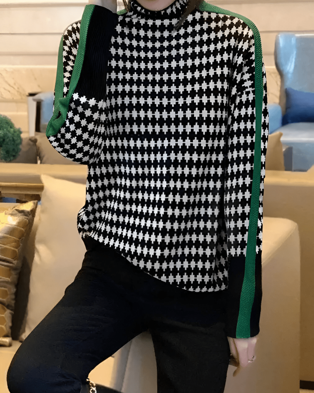 Linea™ – Eleganter Pullover mit Hohem Kragen und Geometrischem Muster - Street Atelier