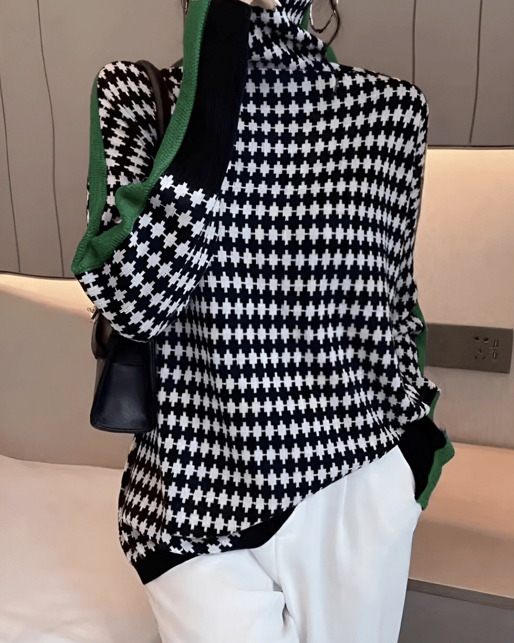 Linea™ – Eleganter Pullover mit Hohem Kragen und Geometrischem Muster - Street Atelier