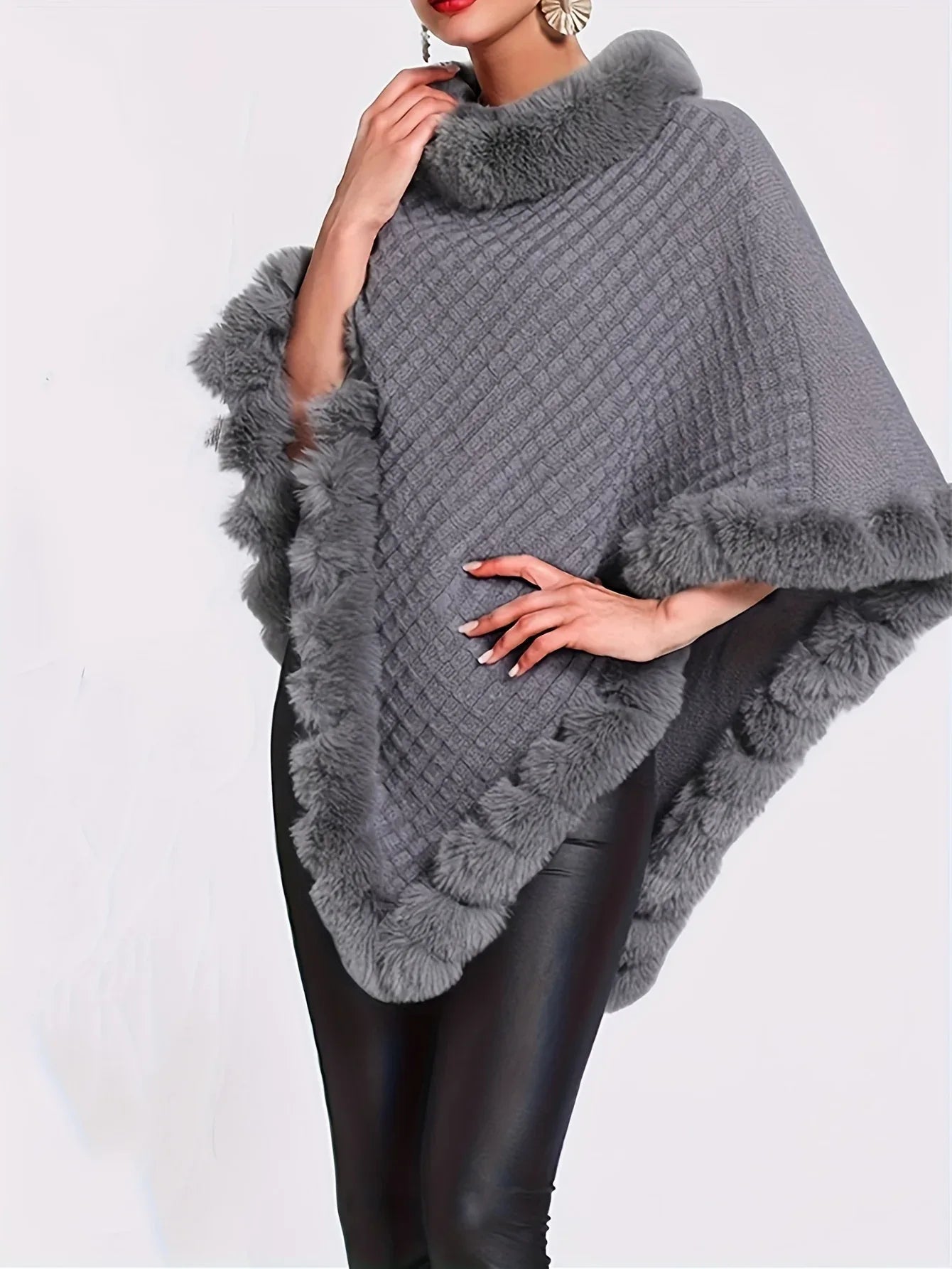 Zahara | Poncho de punto con ribete de piel sintética - Inés Atelier