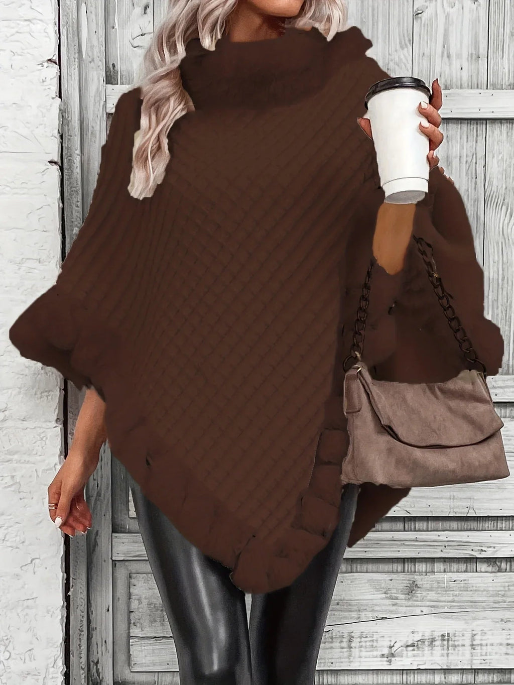Zahara | Poncho de punto con ribete de piel sintética - Inés Atelier