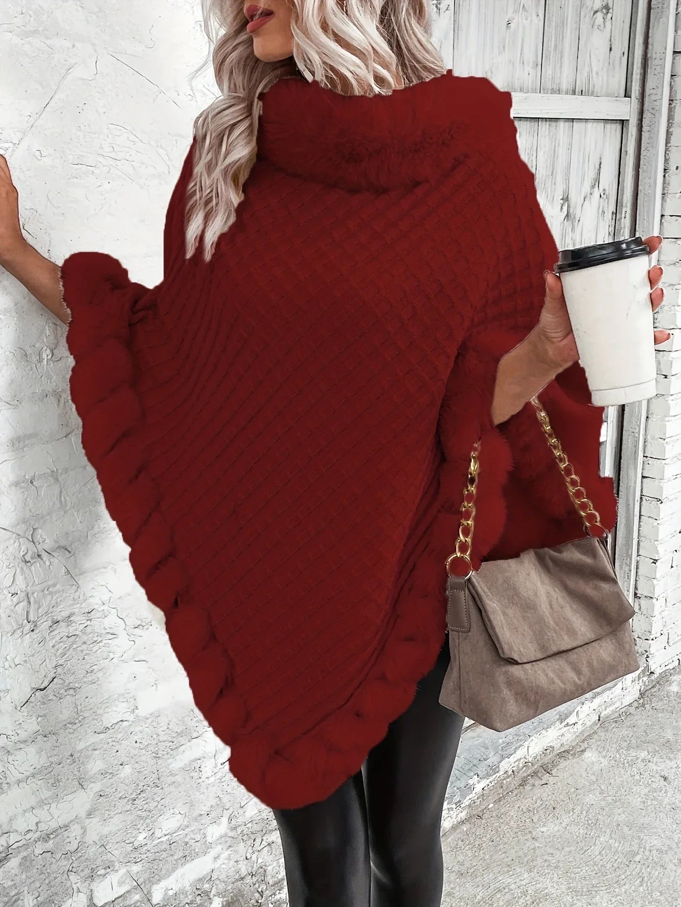 Zahara | Poncho de punto con ribete de piel sintética - Inés Atelier