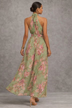 Flor | Vestido largo verde con estampado floral de gasa y cuello halter