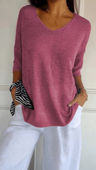 Hannah™ | Einfarbige Strickdamenbluse mit 3/4 - Ärmeln und V - Ausschnitt. - Street Atelier